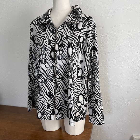 Misook Jackets & Blazers - Black & White Misook Zipper Jacket 2X